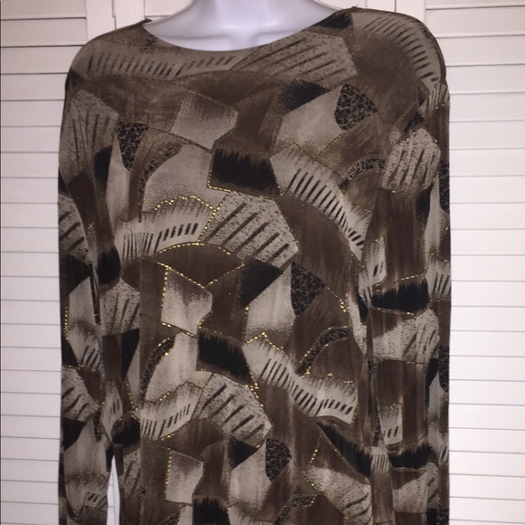 TRAVEL ELEGANCE!!!! Beautiful Long Sleeve Top - Picture 1 of 5